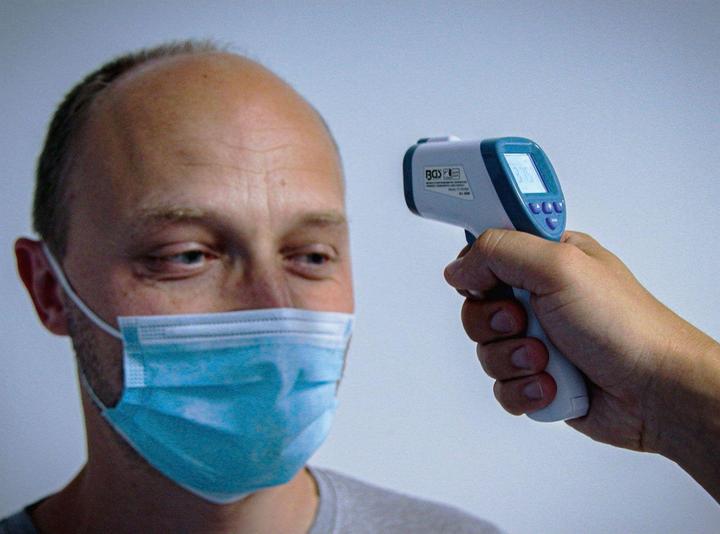 Produktbild BGS Stirn-Fieber-Thermometer kontaktlos, Infrarot für Personen + Objekt-Messung 0 - 100° (Berührungslos, Stirn)