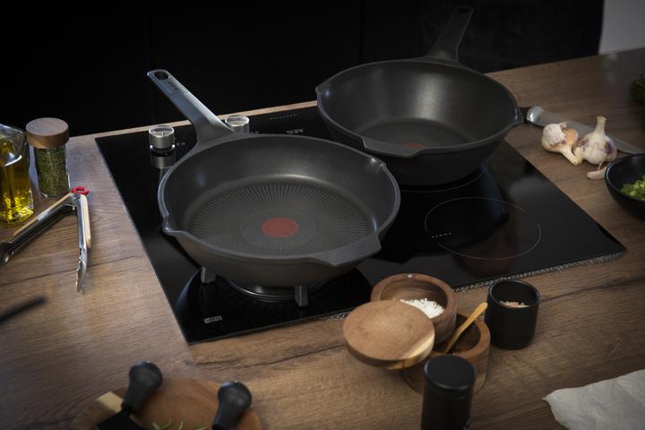 Produktbild Tefal Bratpfanne Robusto (24 cm, Bratpfanne, Aluminiumguss)