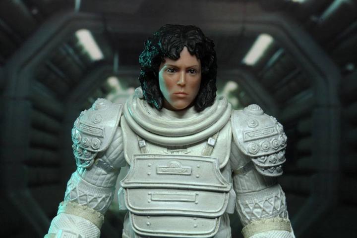 Produktbild Neca Alien 40th Anniversary Serie 4 Actionfigur Ripley (Compression Suit)