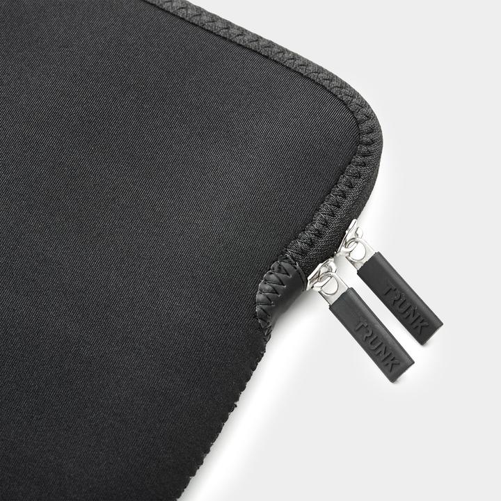 Actual product image Trunk Luggage compartment MacBook Pro 16 (16", Apple)