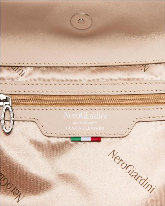 Actual product image Nero Giardini Taschen