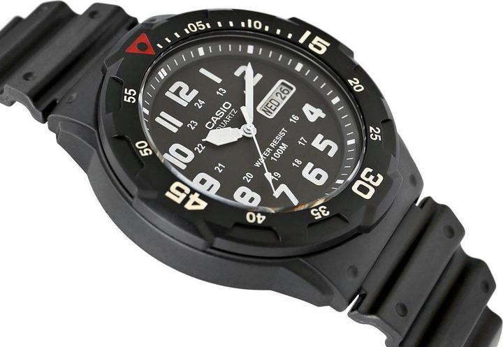 Actual product image Casio MRW-200H-1BVEG (Analogue wristwatch, 44 mm)