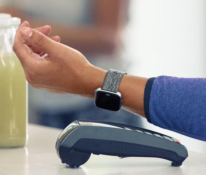 Produktbild Fitbit Versa Special Edition (34 mm)