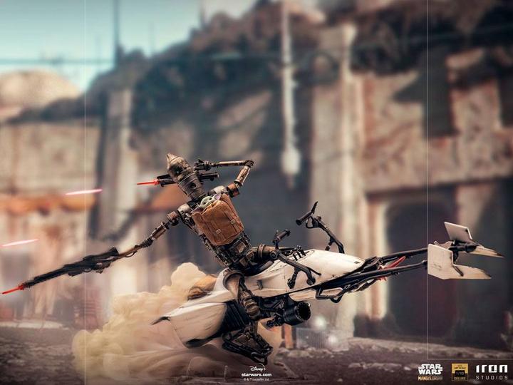 Immagine prodotto Iron Studios Statuetta di Star Wars The Mandalorian 1/10 Deluxe Art Scale IG-11 & The Child 20 cm