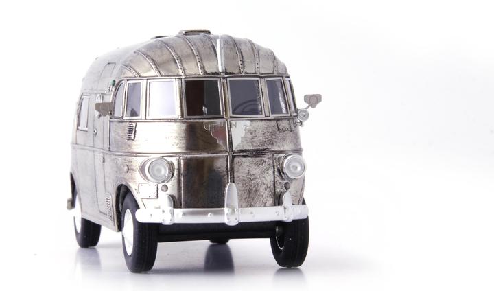 Produktbild AutoCult Hunt Hollywood Hous Car (USA), silber-met.