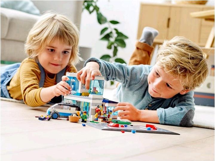 Image du produit LEGO Maison familiale moderne (60291, LEGO City)