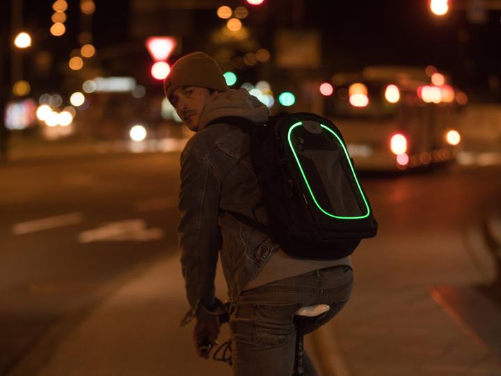 Actual product image Wheel Bee Backpack Rev. Black Revolution Black / Grey, 46x32x 20 cm, LED, Batt. 2xCR2032 incl. (30 l)