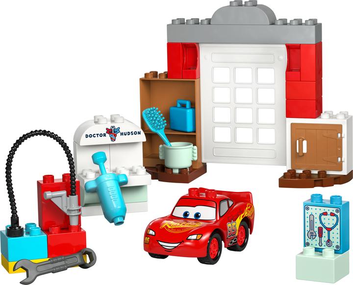 Actual product image LEGO McQueens Besuch in Docs Werkstatt (10456)