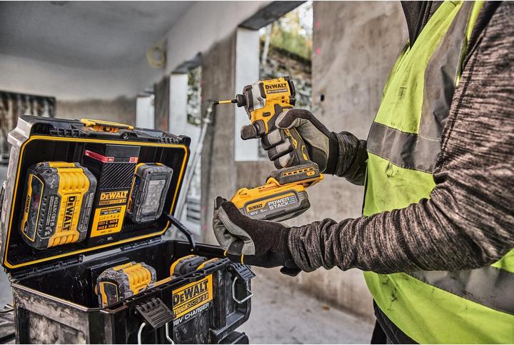 Actual product image DeWalt Battery Pack Charger DWST83471-QW (120 V)