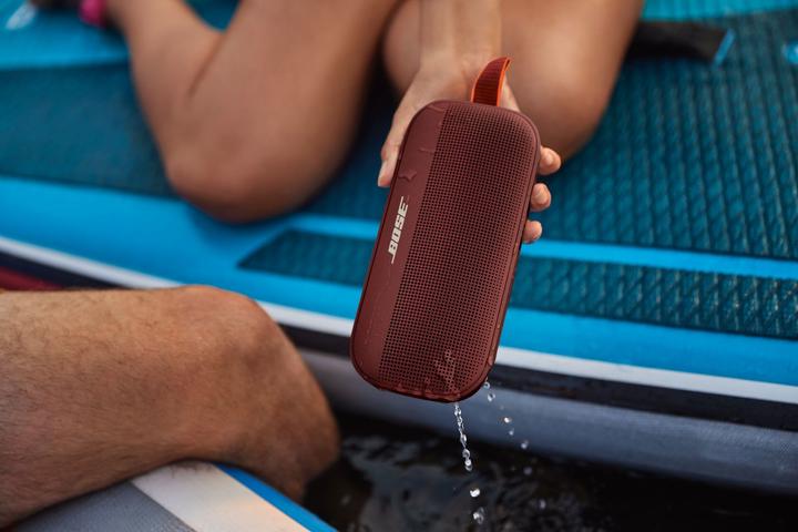Produktbild Bose SoundLink Flex (12 h, Akkubetrieb)