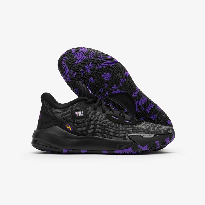 Immagine prodotto Tarmak Scarpe da basket per donna/uomo NBA Los Angeles Lakers - Fast 900 Low-1 nero (43)