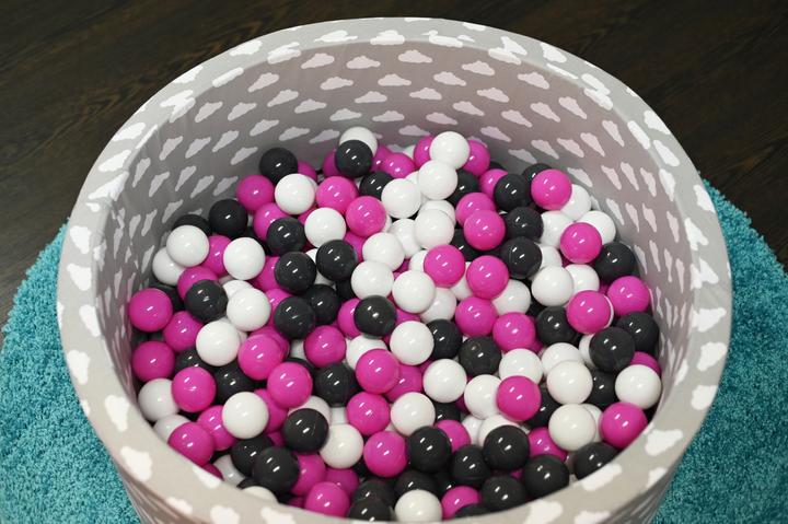Immagine prodotto Knorrtoys Bällebad soft - "Grey white clouds" - 300 balls creme/grey/rose (ca. 6cm Durchmesser)