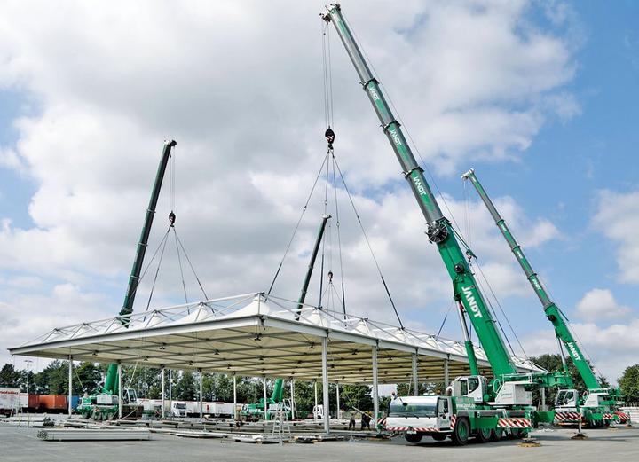 Produktbild Jahrbuch Schwertransporte 2023 (Deutsch, 2022)