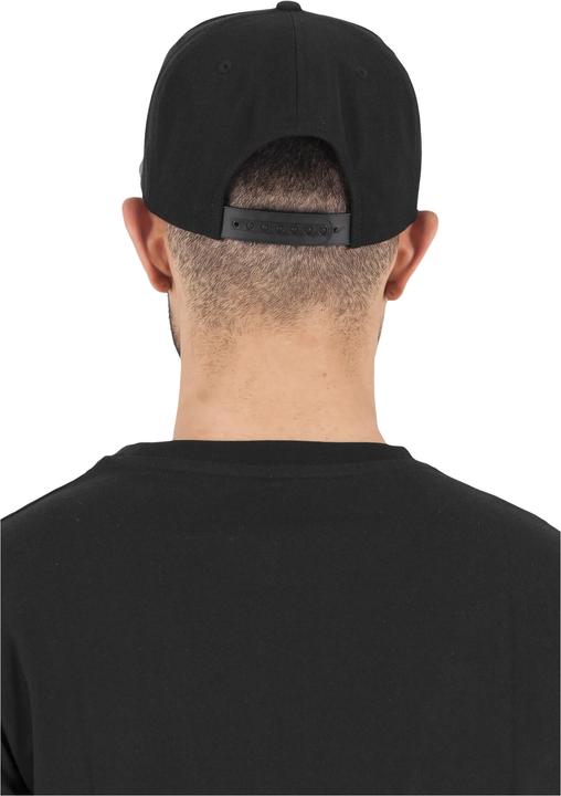 Actual product image Flexfit Carbon Snapback (One size)