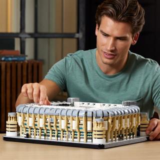 Actual product image LEGO Real Madrid - Santiago Bernabéu Stadium (10299, LEGO Icons, LEGO Rare Sets)