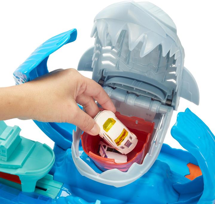 Actual product image Hot Wheels Robo Shark Frenzy Play Set