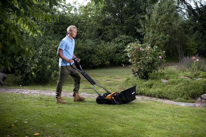 Produktbild Fiskars Grasfangkorb Momentum (1000592) (Rasenmäher, Grasfangkorb + Fangsack)