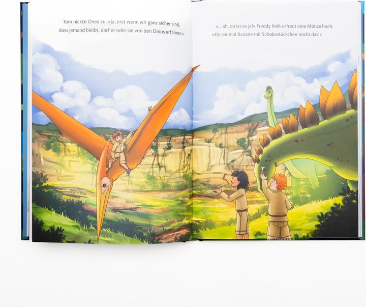 Actual product image Sabbag:Dinoschule - Auf die Lehrer, fer (German, Britta Sabbag, Clara Vath, 2024)