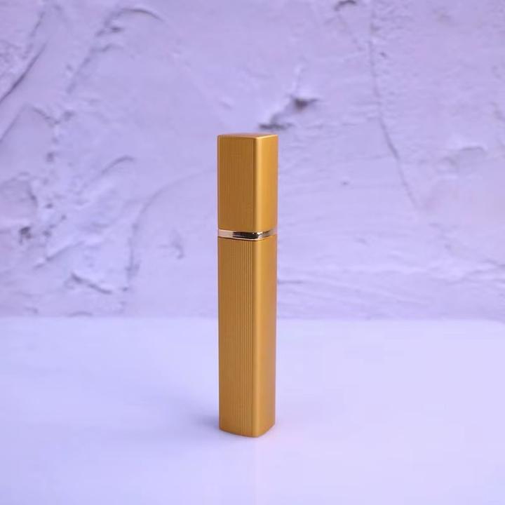 Actual product image Swissdetector Refillable perfume spray - 12 Ml - Gold (12 ml)