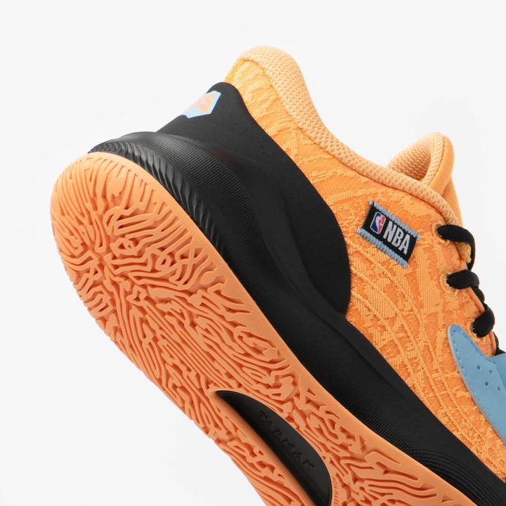 Immagine prodotto Tarmak Scarpe da basket per bambini Low NBA Knicks - Fast 900 Low-1 arancione (39)