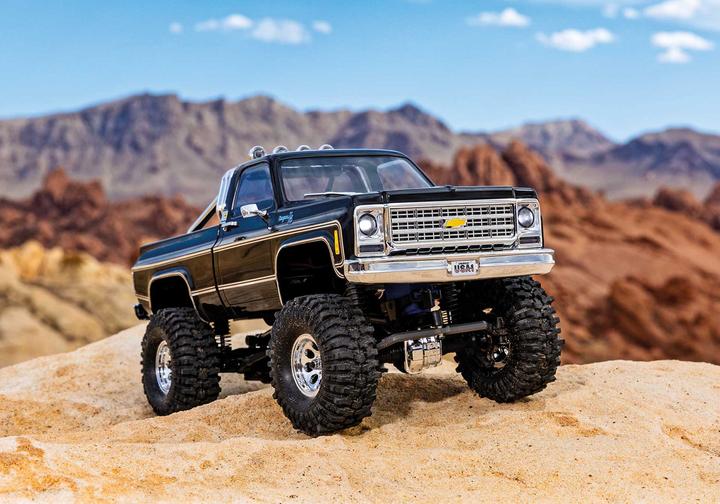 Actual product image Traxxas TRX-4M 79 CHEVY K10 4X4 LIFTED BLACK 1/18 CRAWLER RTR BRUSHED, WITH BATTERY AND USB CHARGER (RTR Ready-to-Run)