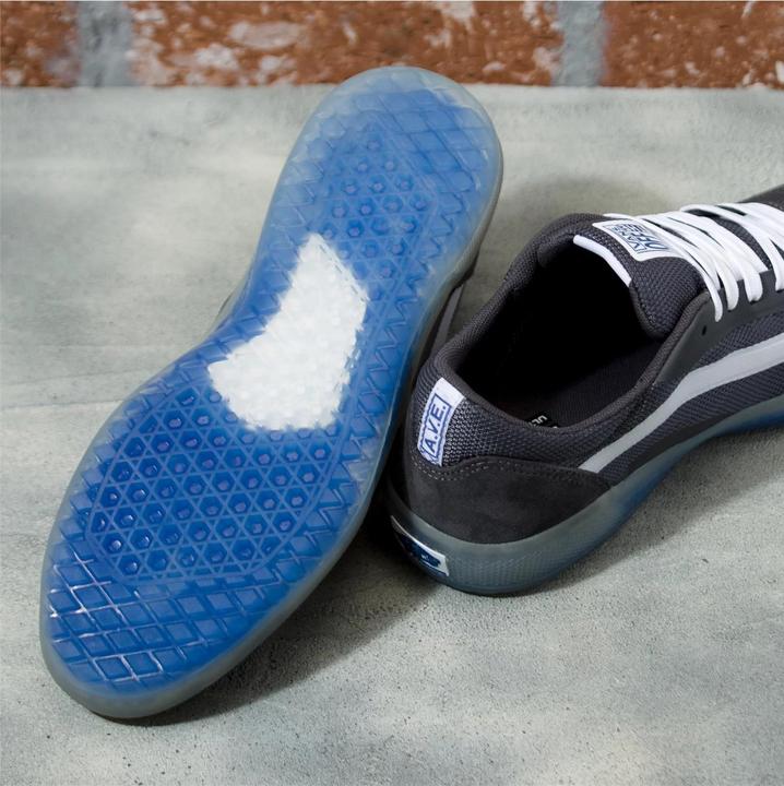 Actual product image Vans AVE Pro (37)