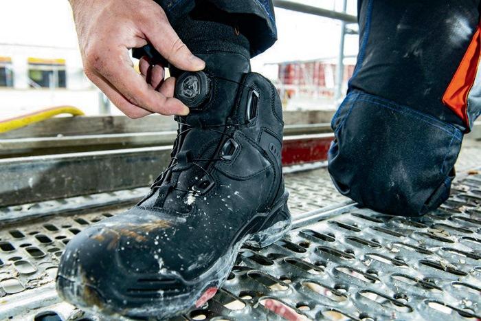 Actual product image Baak Safety boot Braxton size 41 black/red S3 SRC HRO EN ISO 20345 cow leather (S3, 41)