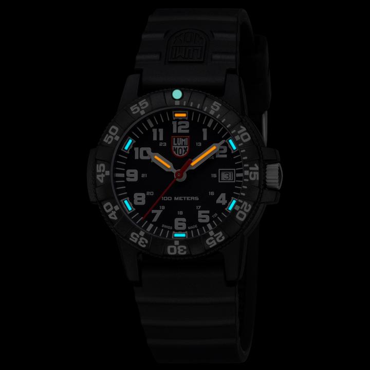 Produktbild Luminox Leatherback Sea Turtle 0300 Series (Analoguhr, Swiss Made, 39 mm)