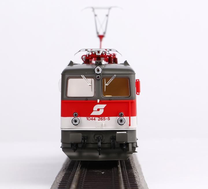 Actual product image Piko H0 51620 H0 Electric locomotive Rh 1044 of ÖBB (Track H0)