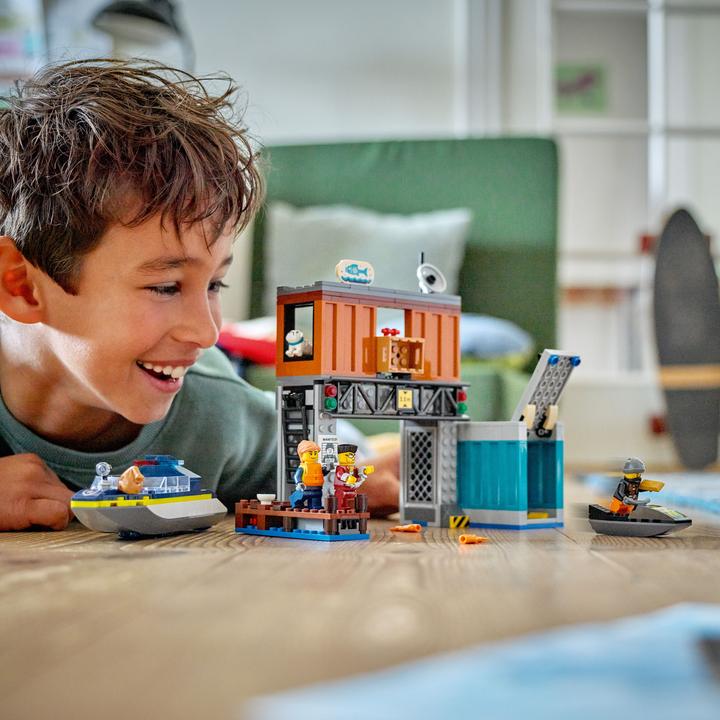 Immagine prodotto LEGO Città - Motoscafo della polizia e nascondiglio dei criminali (60417) (60417, LEGO City)