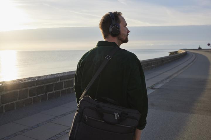 Produktbild Poly Voyager Surround 80 UC (Kabellos, USB-C)