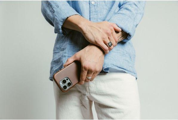 Productafbeelding Nomad Traditional Leather Case (Apple iPhone 16 Pro Max)