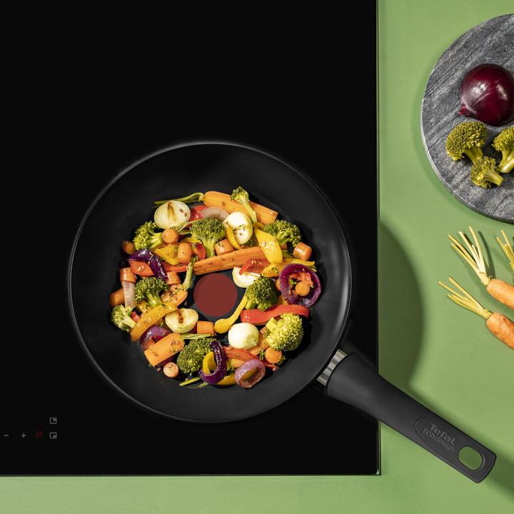 Actual product image Tefal Wok pan Frying pan Renew Black On 28cm (28 cm, Wok, Aluminium, Ceramic)
