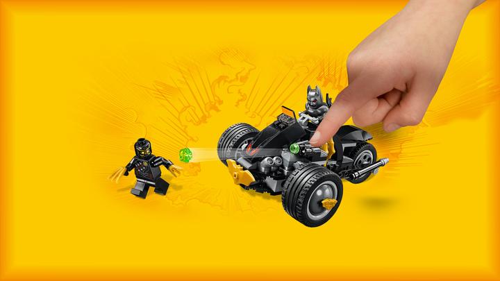 Actual product image LEGO Batman Attack of the Talons (76110, LEGO DC)