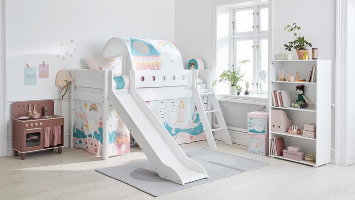 Actual product image Flexa Half height bed White with slide and sloping ladder (90 x 200 cm)