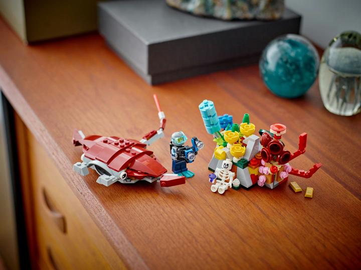 Actual product image LEGO Sunken Treasure Mission 31130 (31130, LEGO Creator 3-in-1)