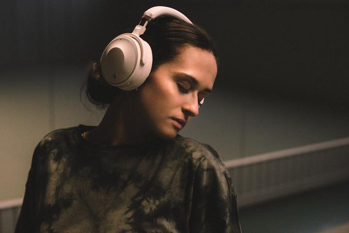 Produktbild Yamaha Over-Ear-Kopfhörer YH-E700A Weiss (ANC, 35 h, Kabellos, Kabelgebunden)