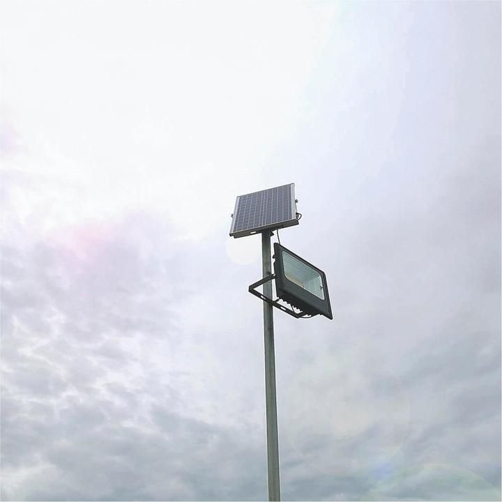Immagine prodotto V-TAC VT-94008 - Faro LED con pannello solare 16 W 6000 K (16 W, 2.80 kg)