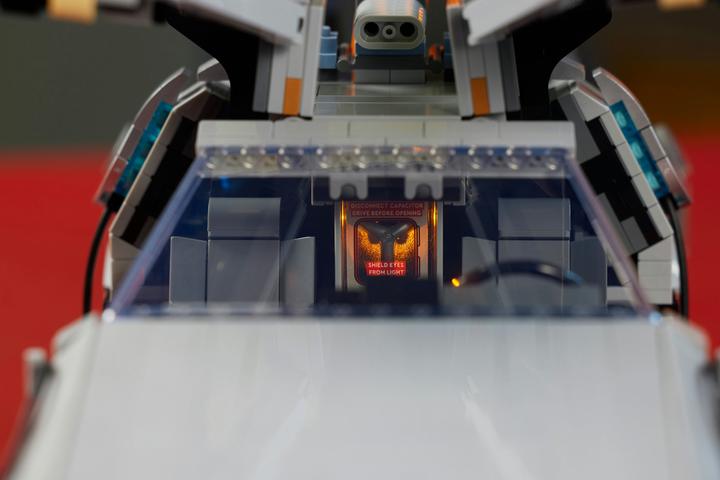 Actual product image LEGO Time machine from Back to the Future (10300, LEGO Icons, LEGO Rare Sets)