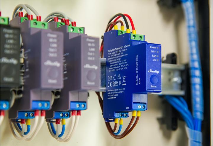 Actual product image Shelly Pro Dimmer 0/1 - 10V PM (Dimming actuator)