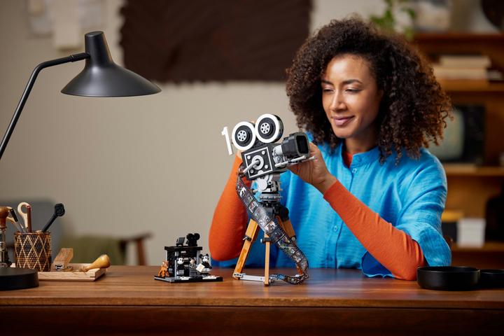 Actual product image LEGO Camera - Homage to Walt Disney (43230, LEGO Rare Sets, LEGO Disney)
