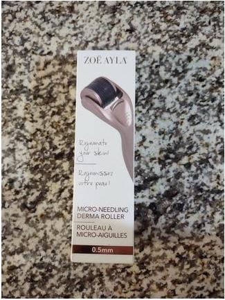 Actual product image Zoë Ayla Micro-Needling Derma Roller