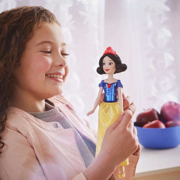 Produktbild Hasbro Puppe Schimmerglanz Schneewittchen