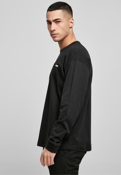 Actual product image Urban Classics Organic Cotton Short Curved Oversized LS (M)