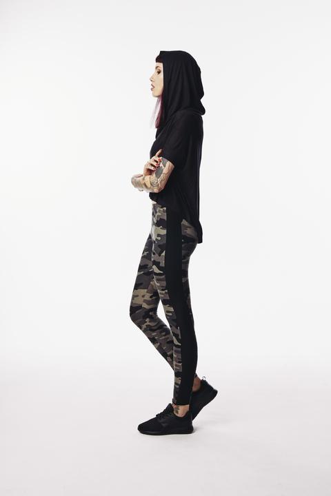 Actual product image Urban Classics Ladies Camo Stripe Leggings (5XL)