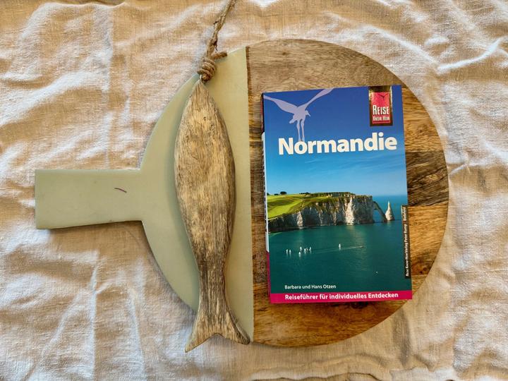 Produktbild Reiseführer Normandie (Deutsch, Hans Otzen, Barbara Otzen, 2025)