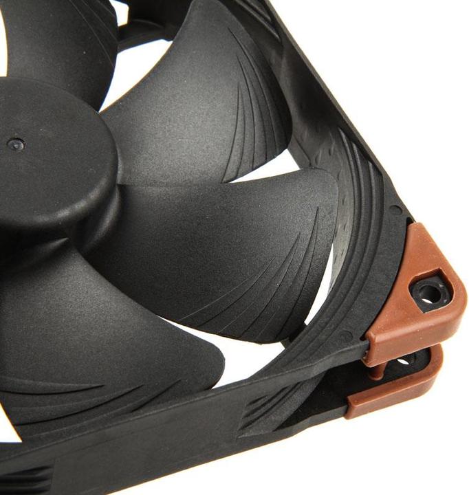 Immagine prodotto Noctua Nf-A14 Ppc 2000 3-Pin (140 mm, 1 x)