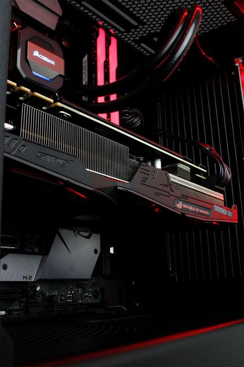 Image du produit Mifcom SAVAGE GTX 1070 Ti - Édition ZGS 2018 (Intel Core i7-8700K, 16 Go, 500 Go, GeForce GTX 1070 Ti)
