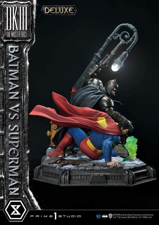 Actual product image Prime 1 Studio DC Comics statuette Batman Vs. Superman (The Dark Knight Returns) Deluxe Bonus Ver. 110 cm
