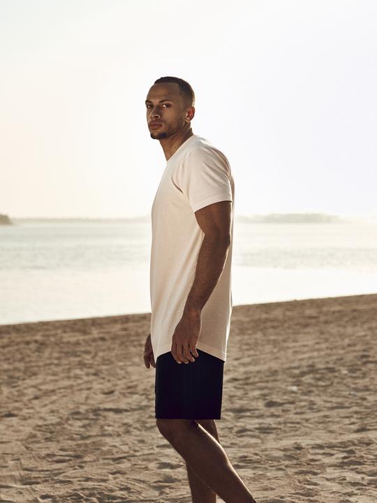 Actual product image Urban Classics Stretch Twill Joggshorts (S)